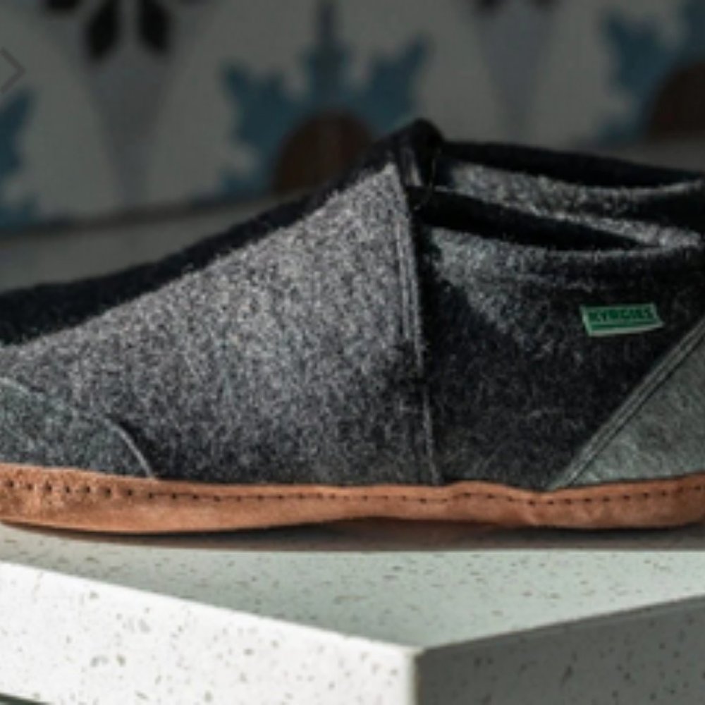 Krygies Tengries Felted Wool Slippers EU 38 (US 7.5-8)